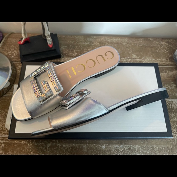 ♥️SOLD♥️ Gucci Crystal Square Sandals - Picture 8 of 11